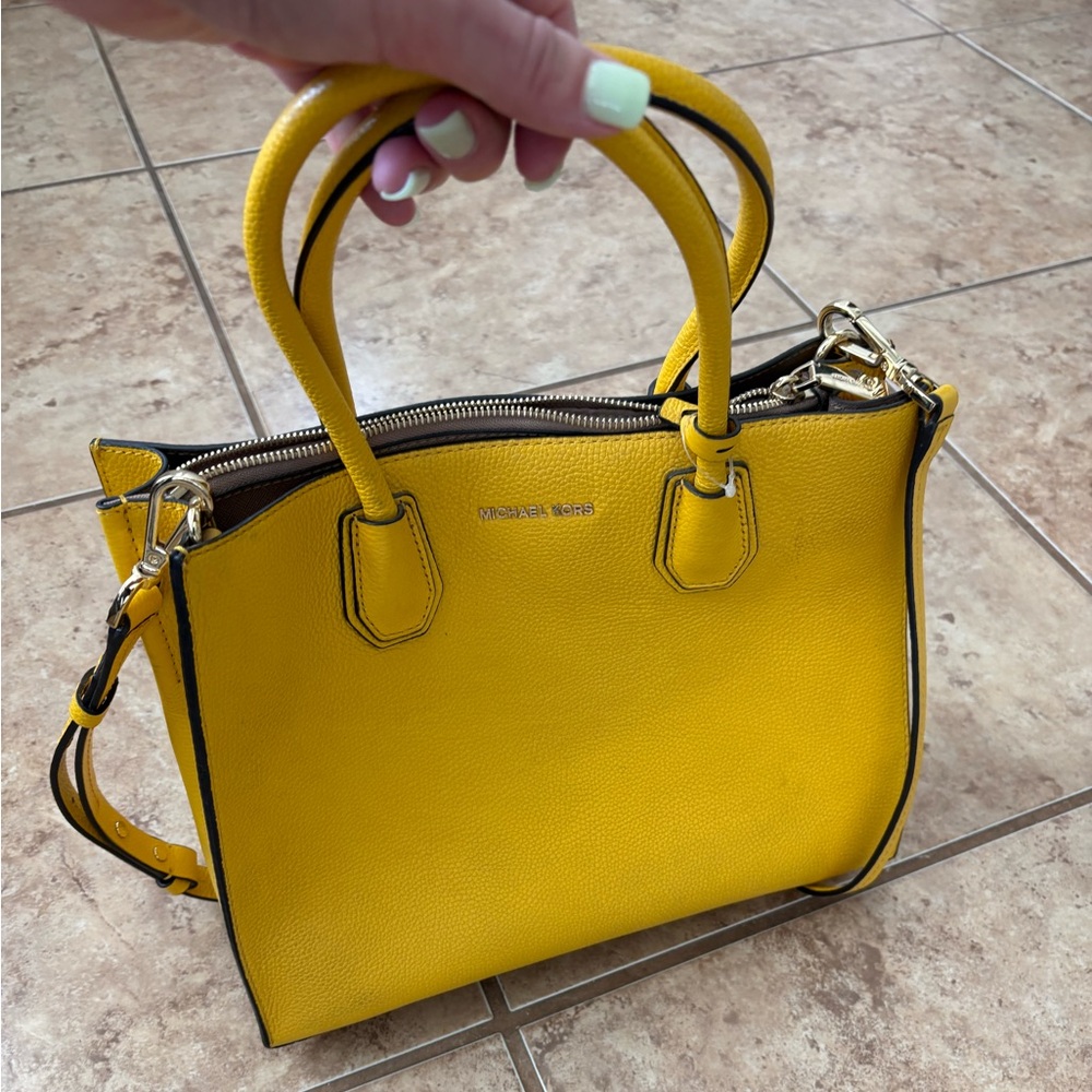 Michael Kors Mercer Messenger Yellow Sunflower Crossbody Bag